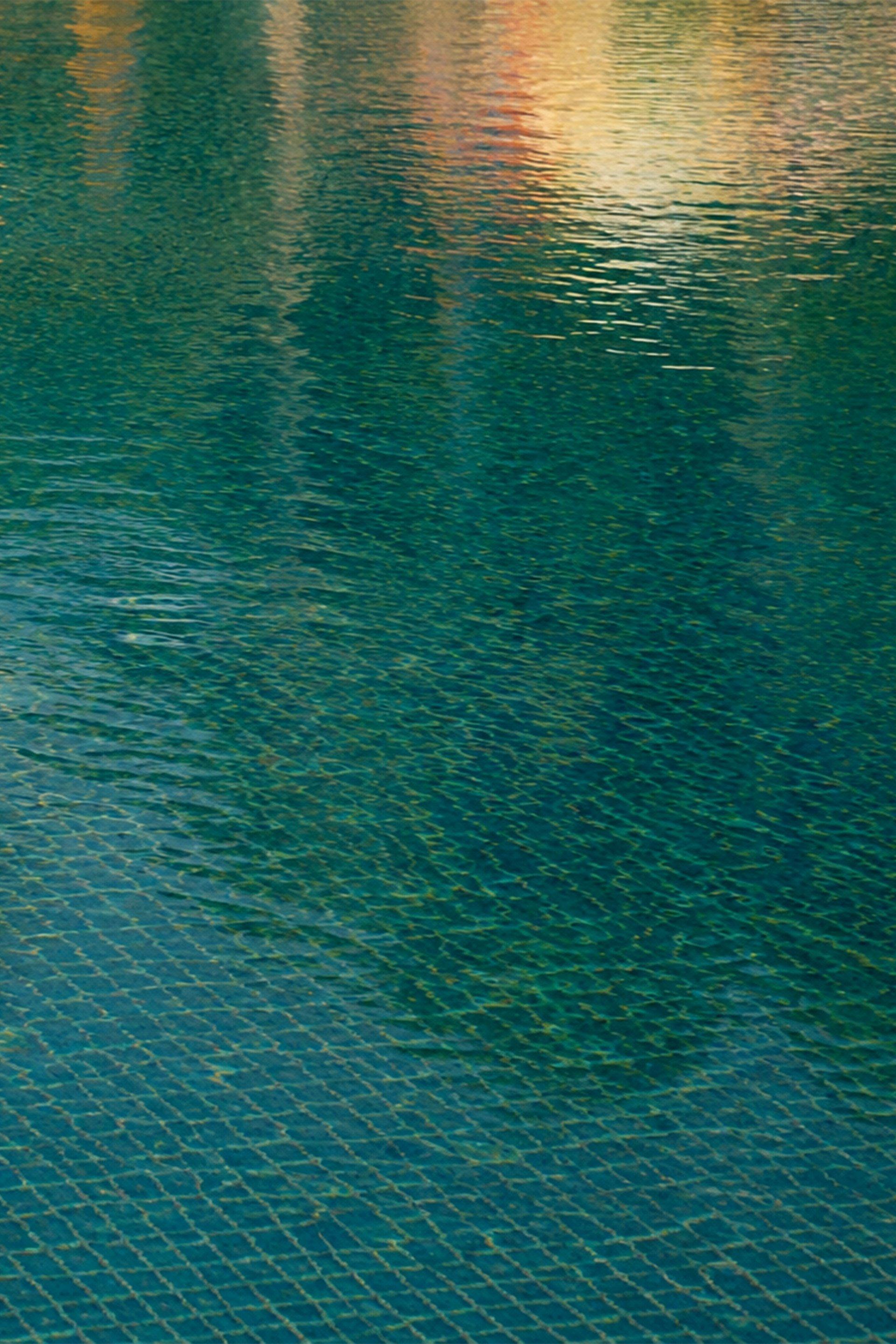 Zoomed in Pool Static